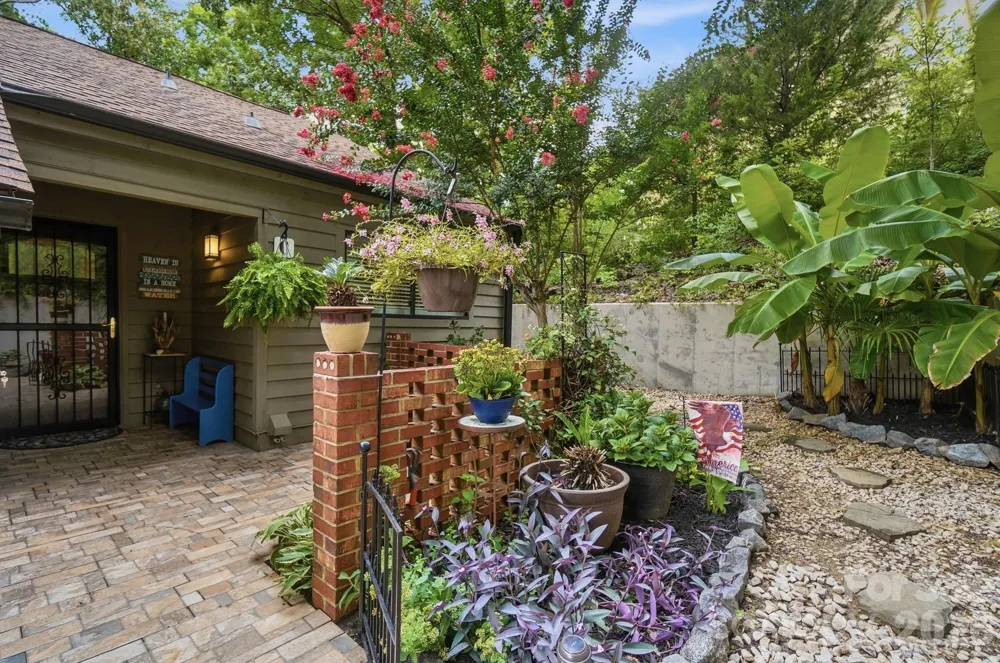 4142 Charlotte Highway #C Lake Wylie, SC 29710