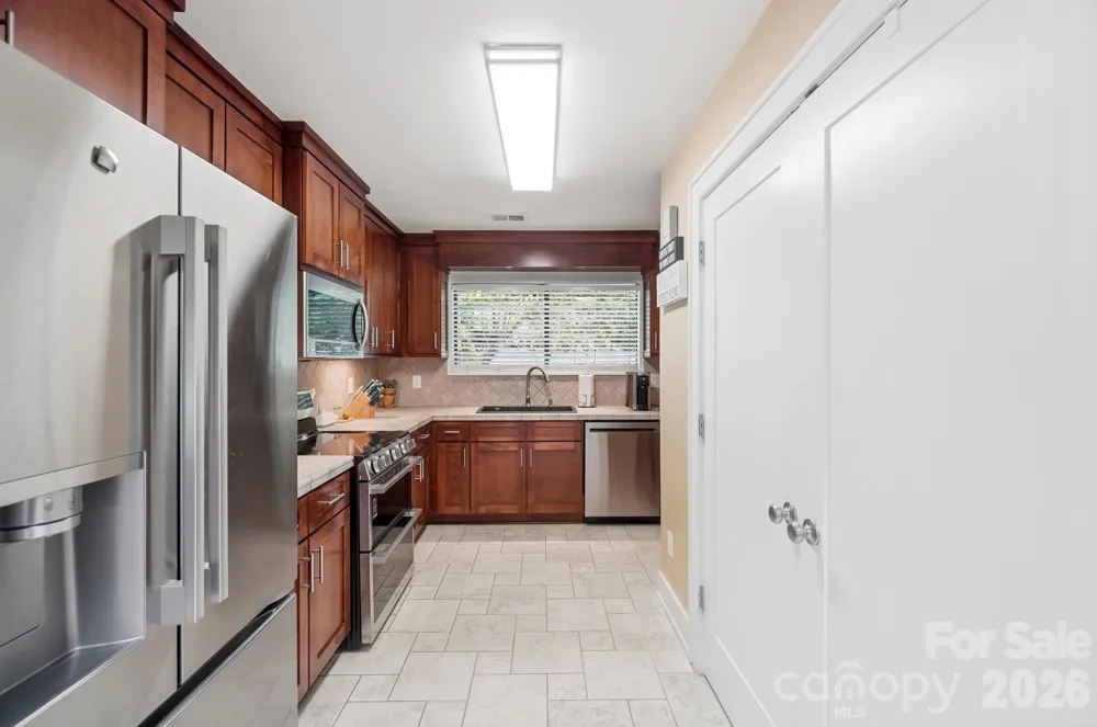 4142 Charlotte Highway #C Lake Wylie, SC 29710