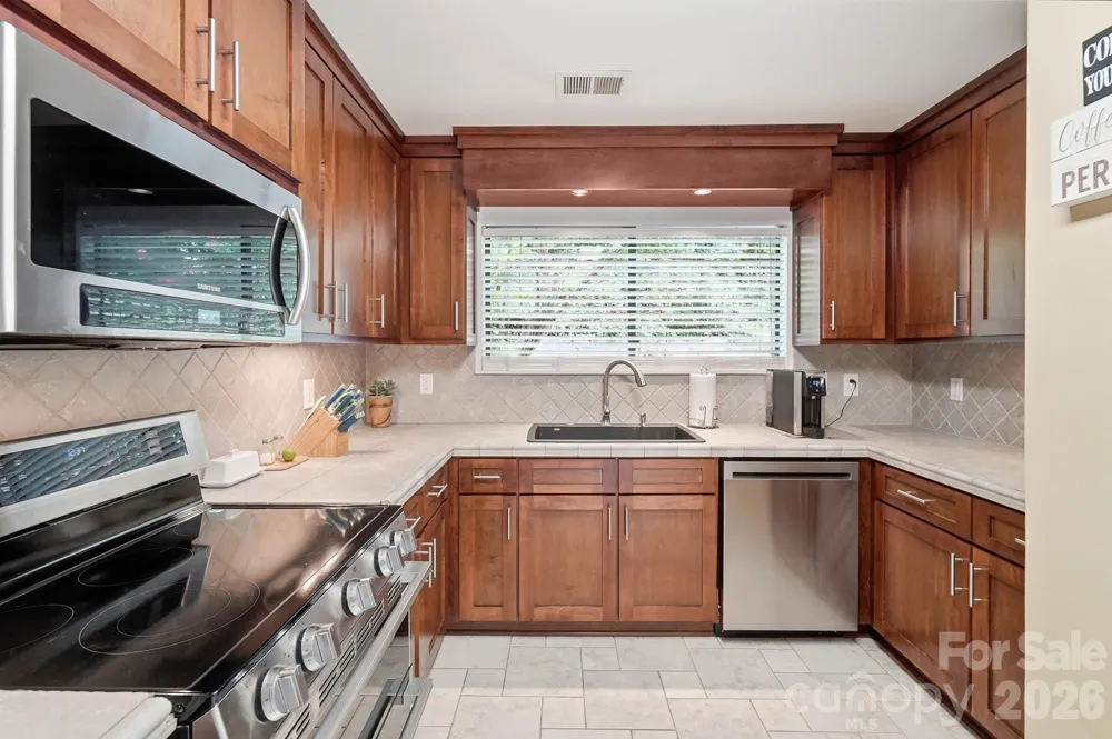 4142 Charlotte Highway #C Lake Wylie, SC 29710
