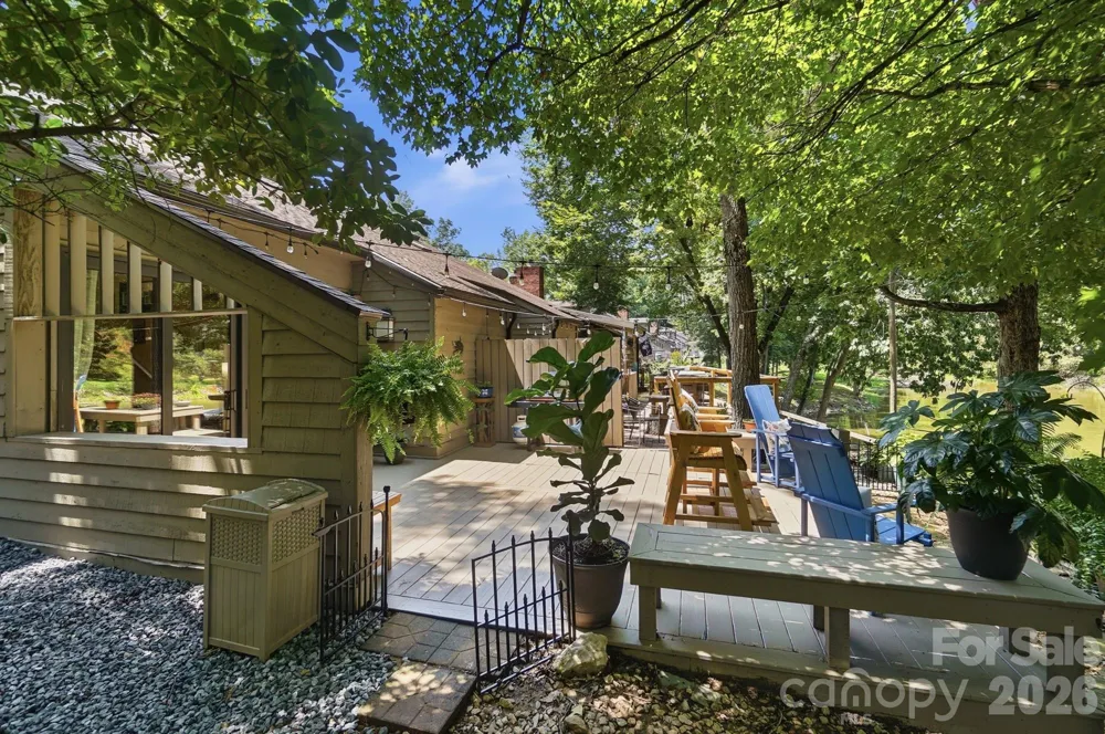 4142 Charlotte Highway #C Lake Wylie, SC 29710