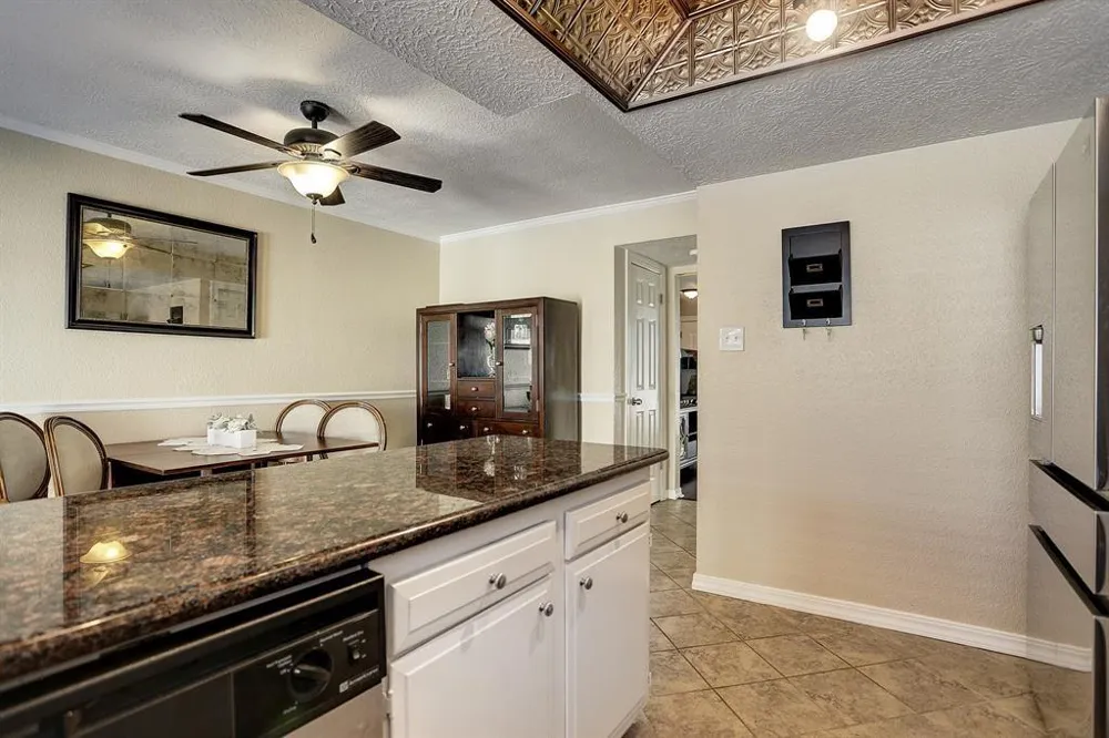3812 Laura Leigh Drive Friendswood, TX 77546