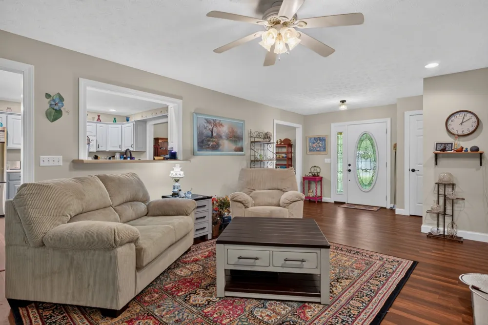 161 Ponder Ln Smithville, TN 37166