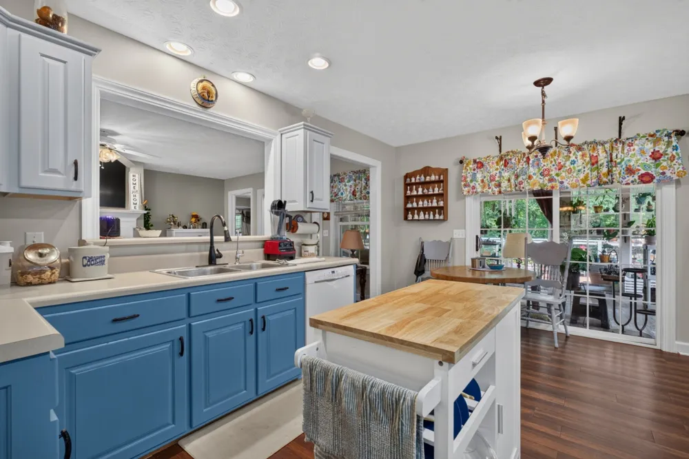 161 Ponder Ln Smithville, TN 37166