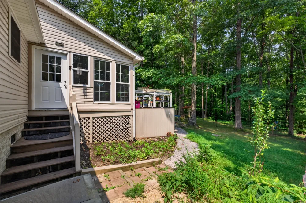 161 Ponder Ln Smithville, TN 37166
