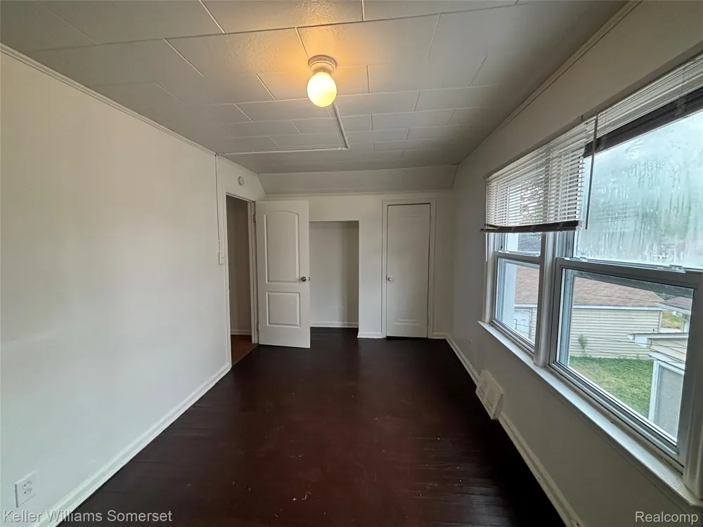 15785 Pinehurst Street #2 Detroit City, MI 48238