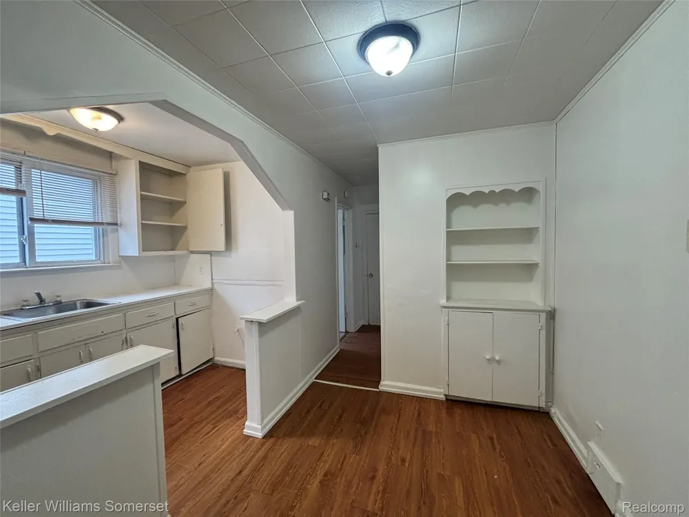 15785 Pinehurst Street #2 Detroit City, MI 48238