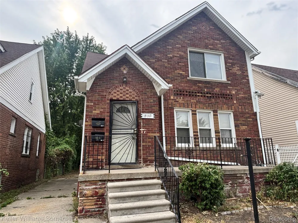 15785 Pinehurst Street #2 Detroit City, MI 48238