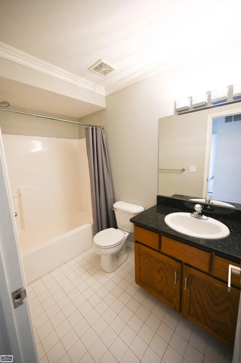 28777 Berwick Court Chesterfield Township, MI 48047