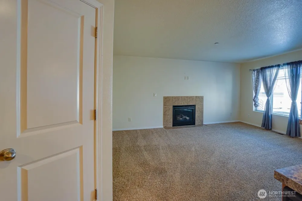 3355 NW 47 th Drive NW Camas, WA 98607