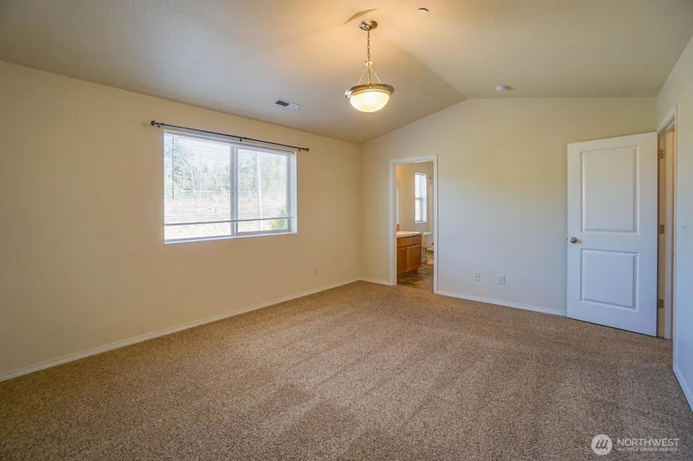 3355 NW 47 th Drive NW Camas, WA 98607