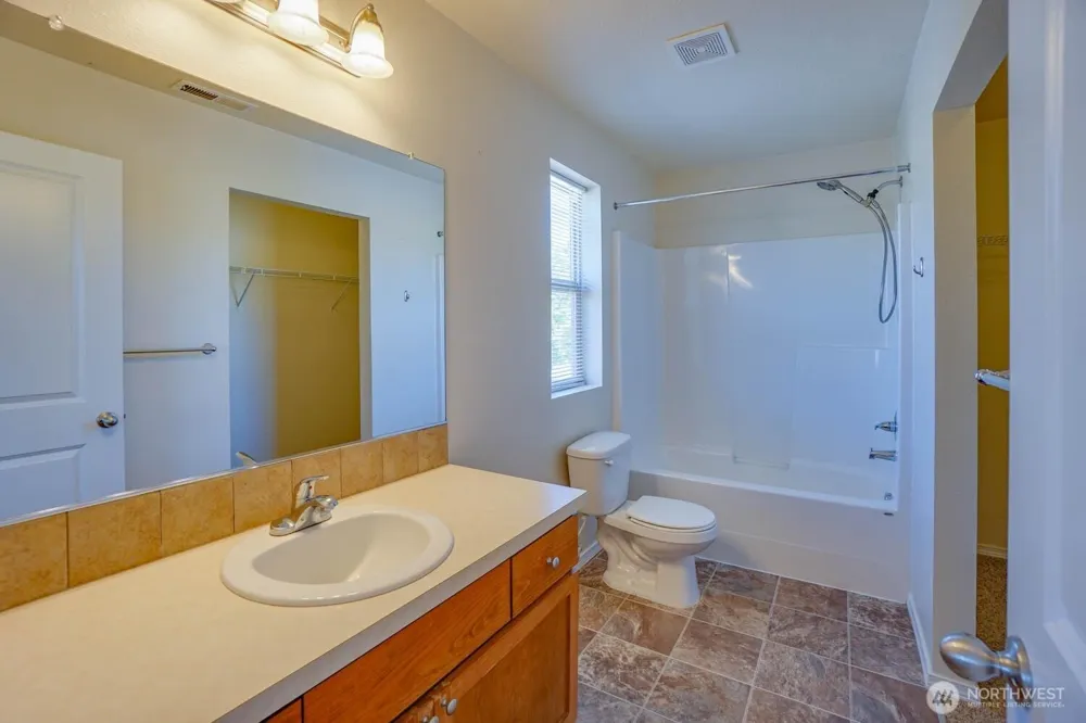 3355 NW 47 th Drive NW Camas, WA 98607