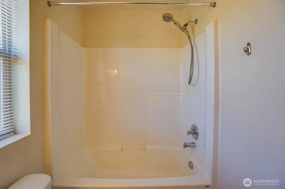 3355 NW 47 th Drive NW Camas, WA 98607