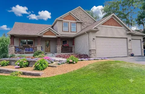 600 Topaz Lane