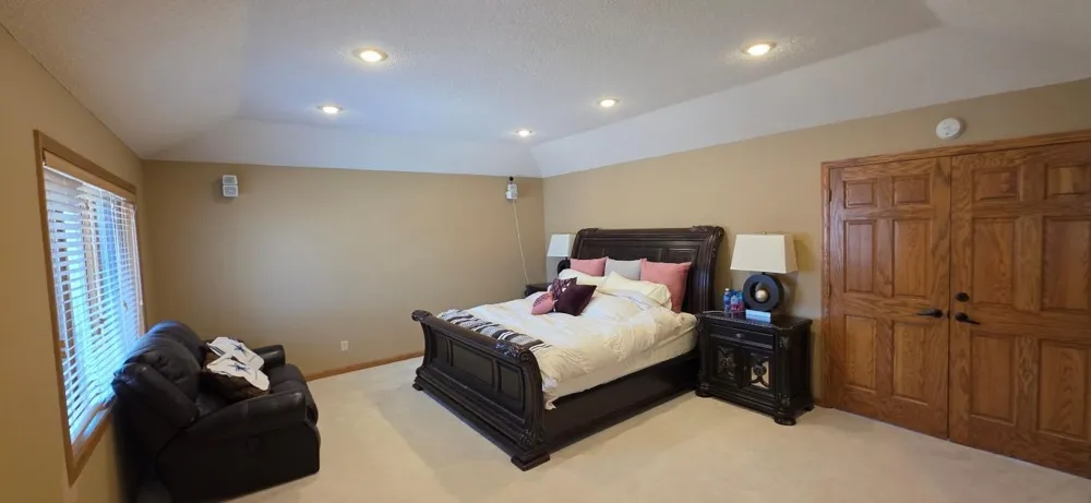 171 Red Oaks Drive Vadnais Heights, MN 55127