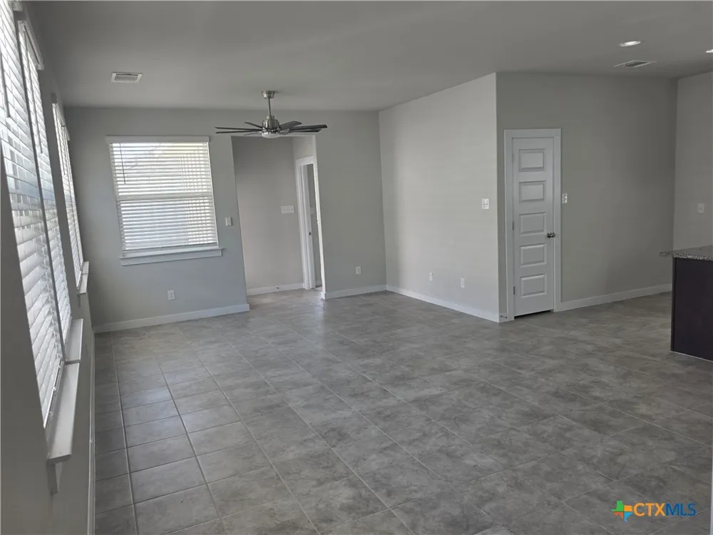 412 Hortus Drive Kyle, TX 78640