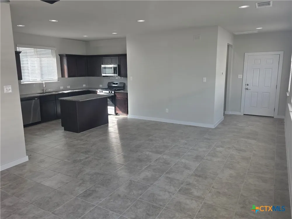 412 Hortus Drive Kyle, TX 78640