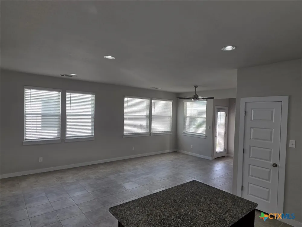 412 Hortus Drive Kyle, TX 78640