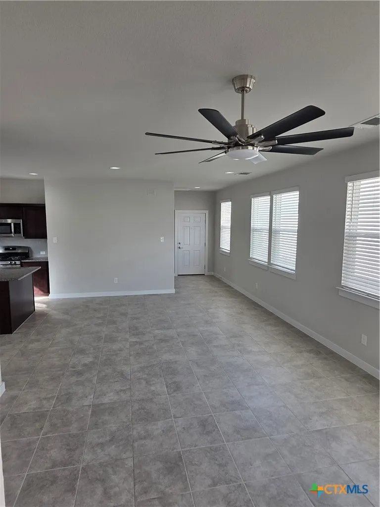412 Hortus Drive Kyle, TX 78640