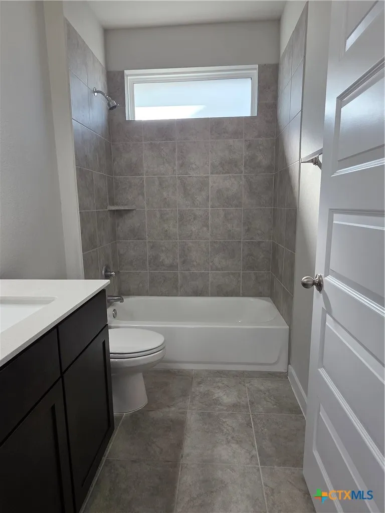 412 Hortus Drive Kyle, TX 78640