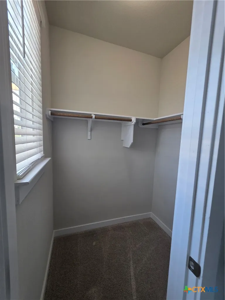 412 Hortus Drive Kyle, TX 78640