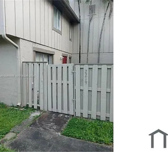 2219 NW 56th Ave #2-B Lauderhill, FL 33313