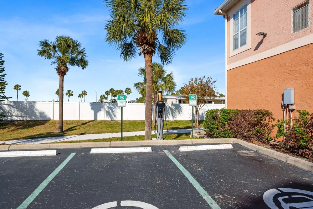 5000 CULBREATH KEY WAY #4303 Tampa, FL 33611