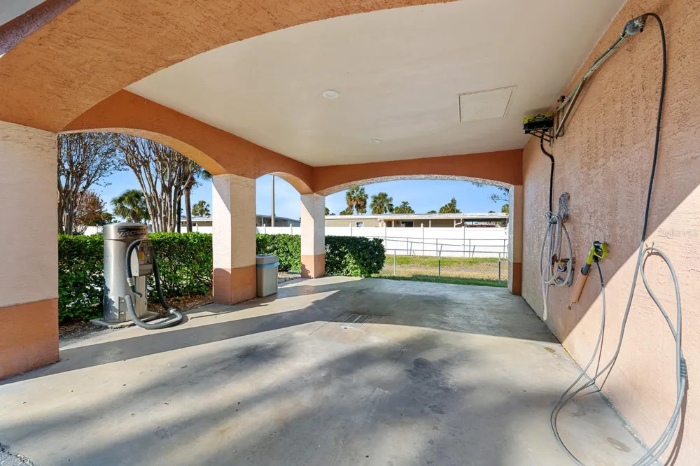 5000 CULBREATH KEY WAY #4303 Tampa, FL 33611