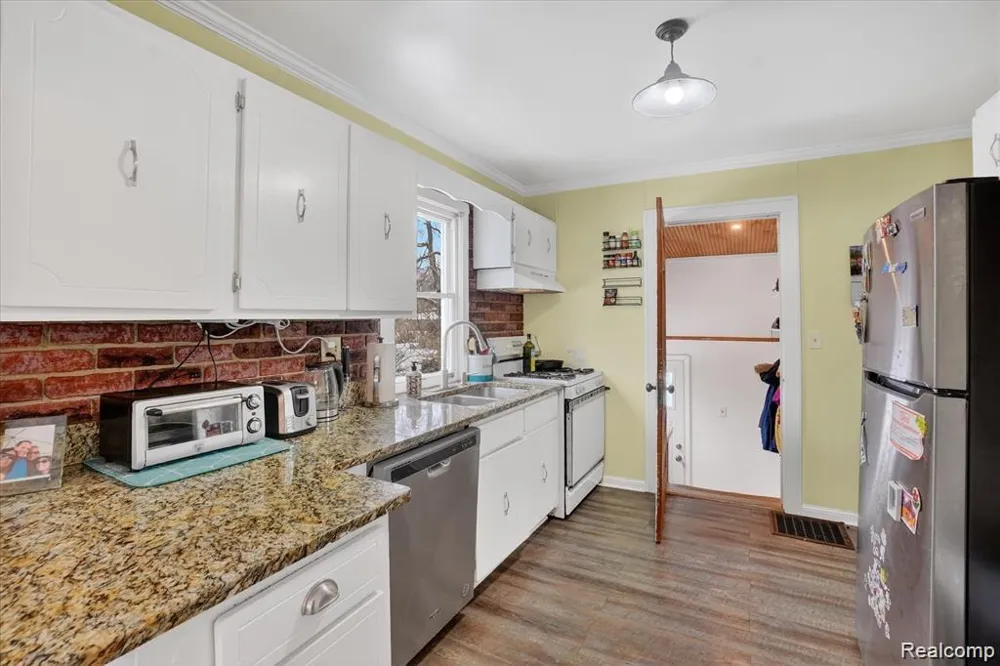 5802 Morganport Drive Bridgeport Charter Township, MI 48601