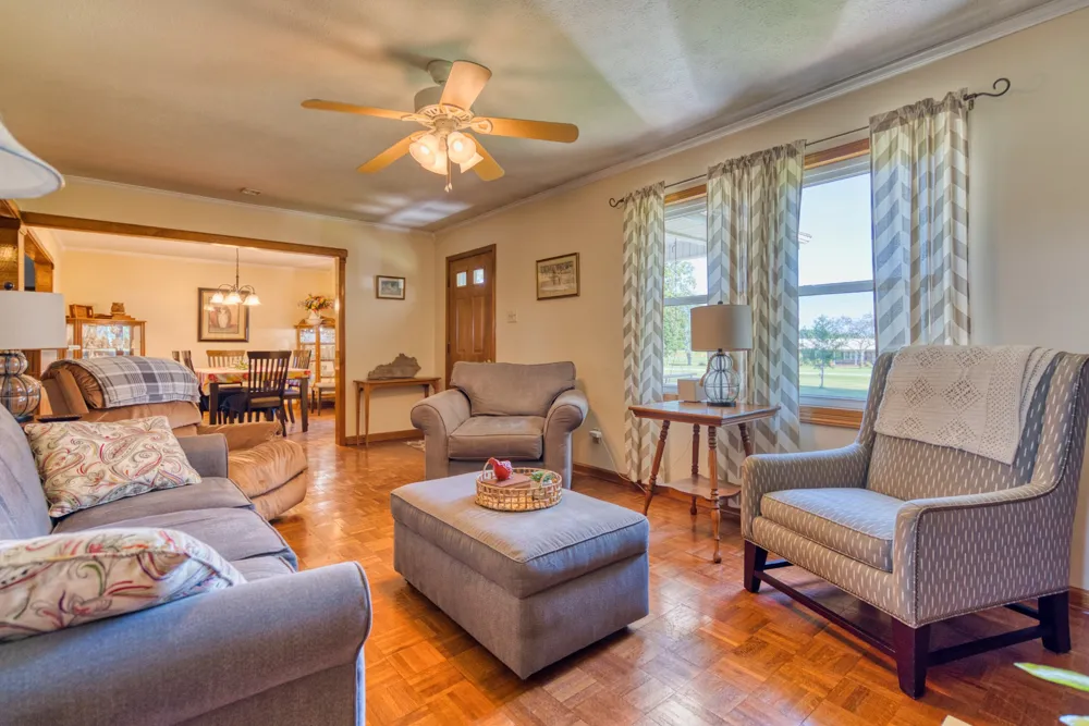 1402 Stuart Chapel Rd Lewisburg, KY 42256