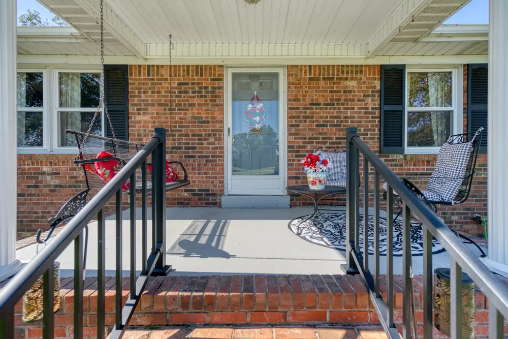 1402 Stuart Chapel Rd Lewisburg, KY 42256