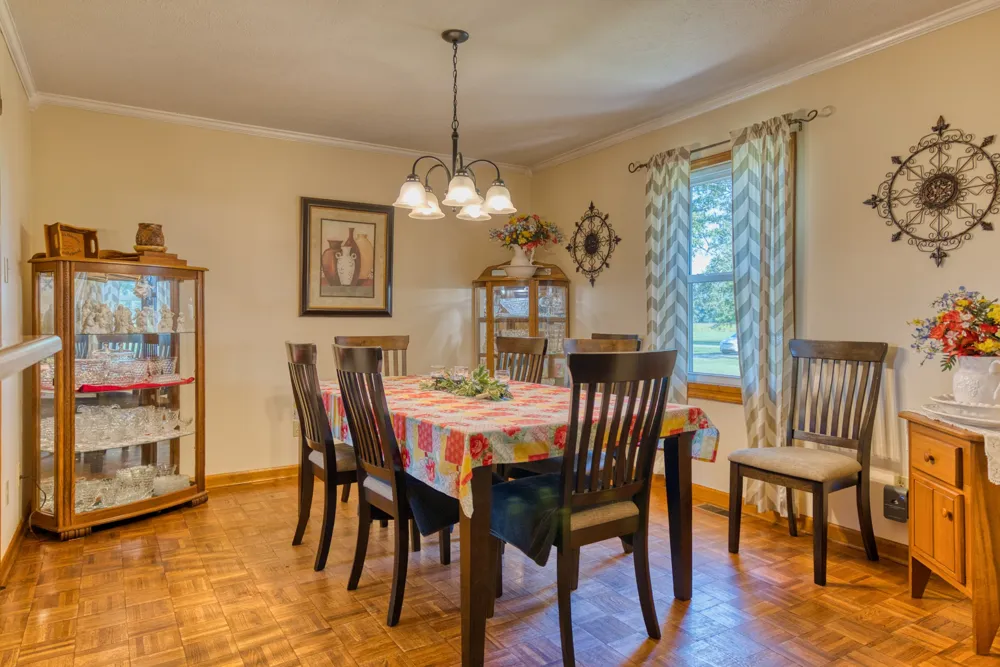 1402 Stuart Chapel Rd Lewisburg, KY 42256