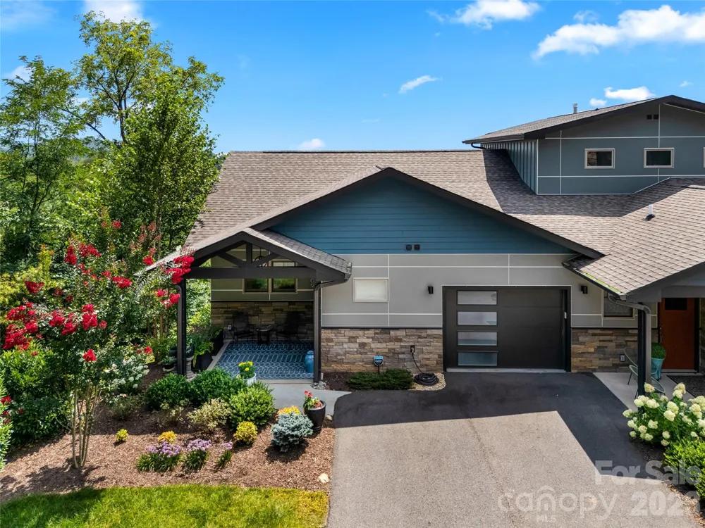 409 Kessler Place Asheville, NC 28804