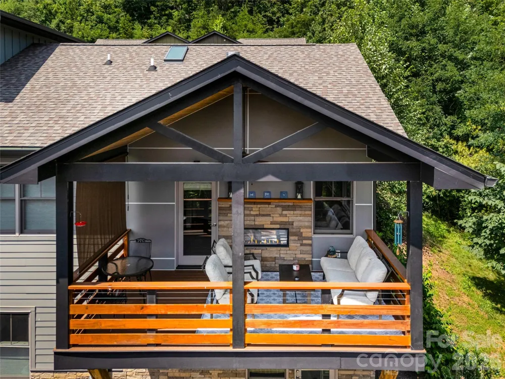 409 Kessler Place Asheville, NC 28804