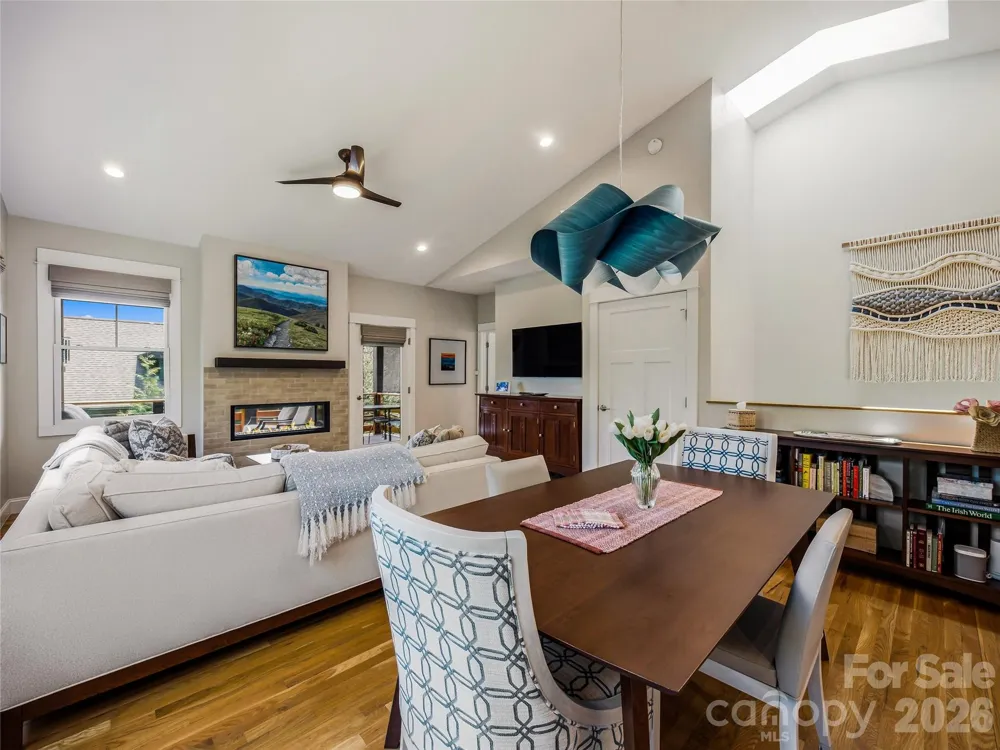 409 Kessler Place Asheville, NC 28804