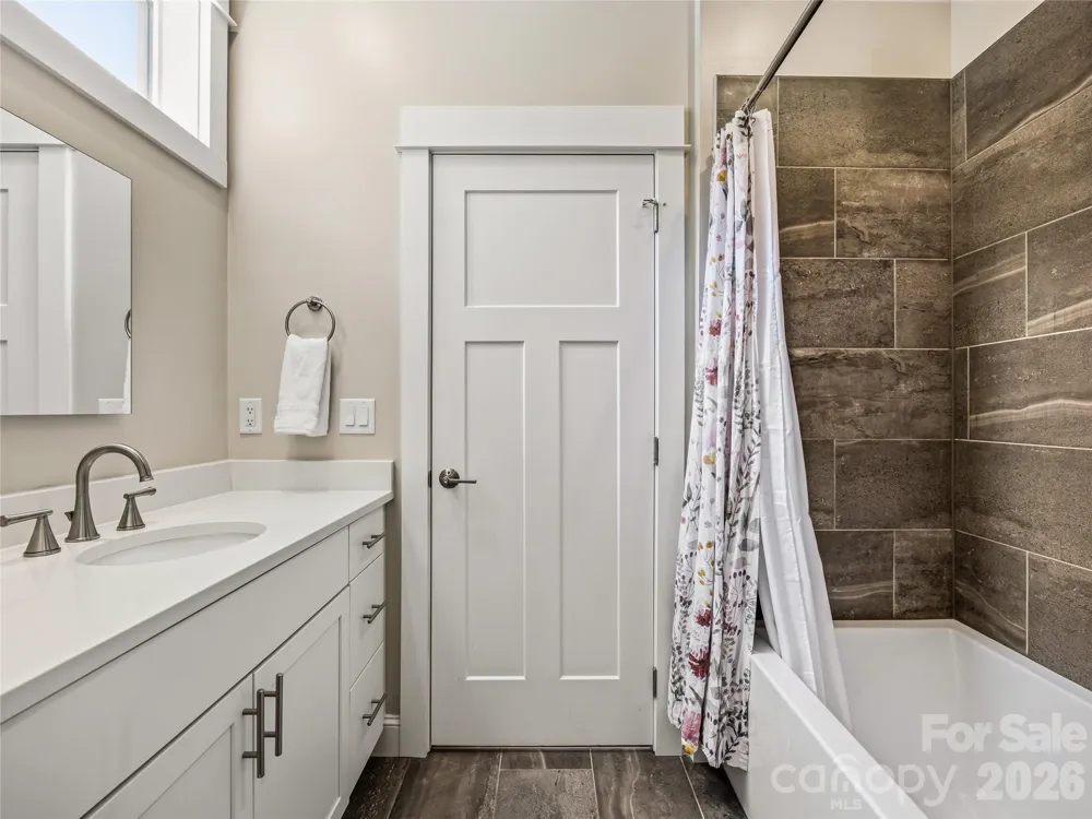 409 Kessler Place Asheville, NC 28804