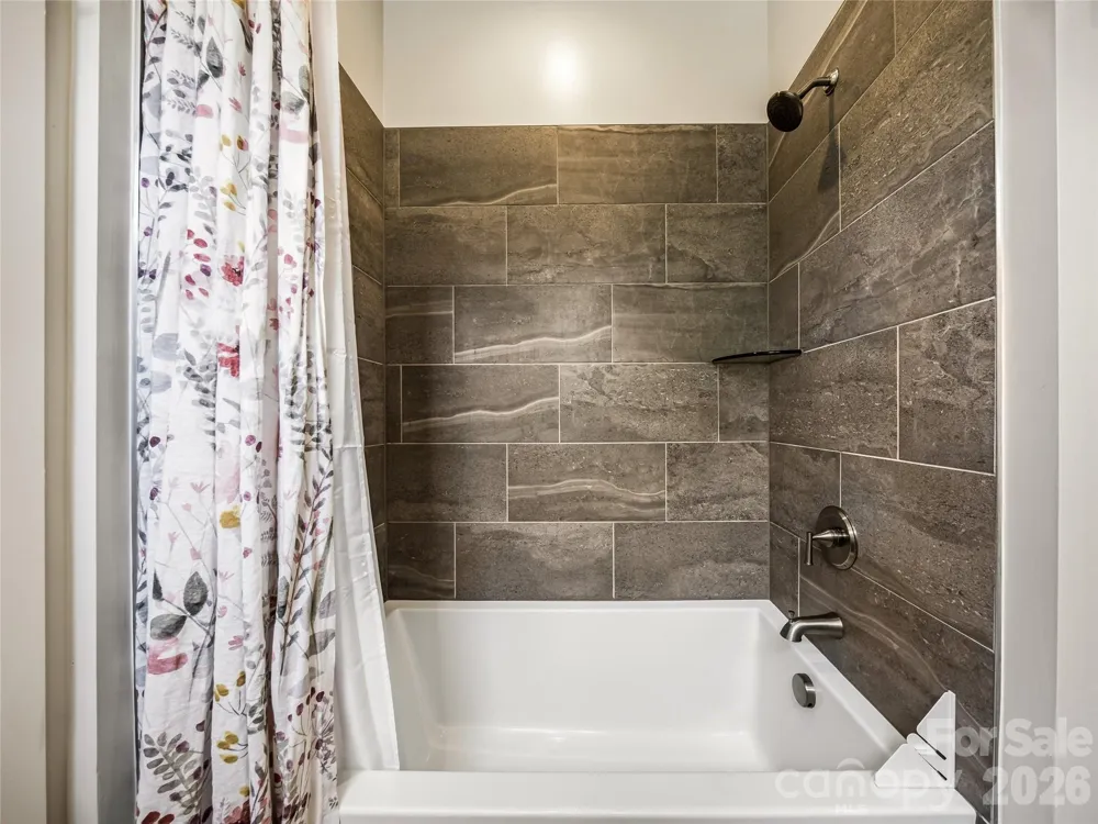 409 Kessler Place Asheville, NC 28804