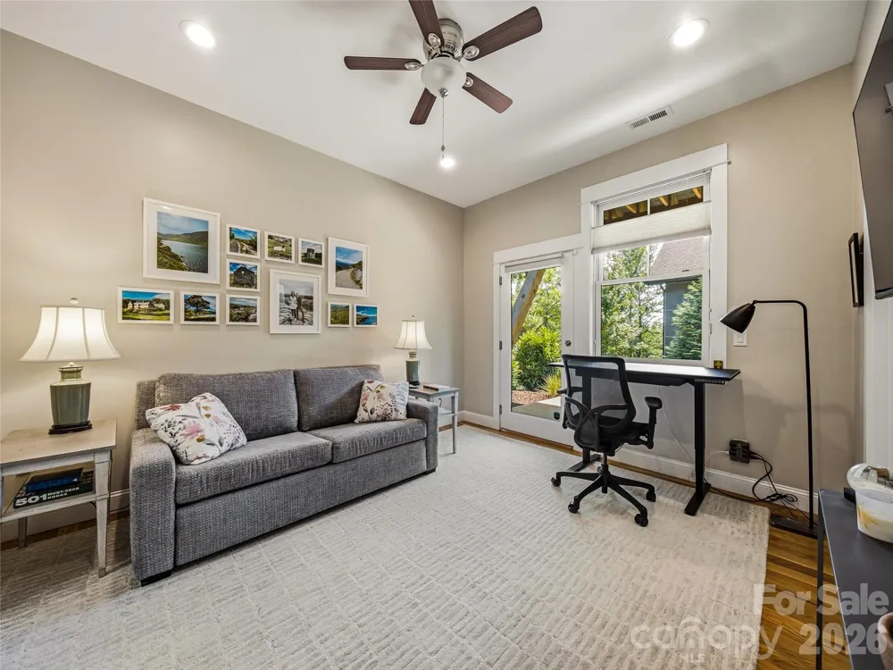 409 Kessler Place Asheville, NC 28804