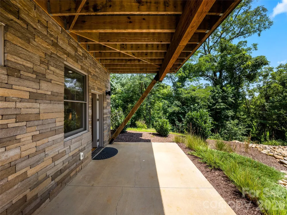 409 Kessler Place Asheville, NC 28804