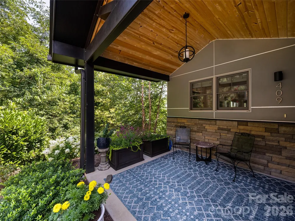 409 Kessler Place Asheville, NC 28804