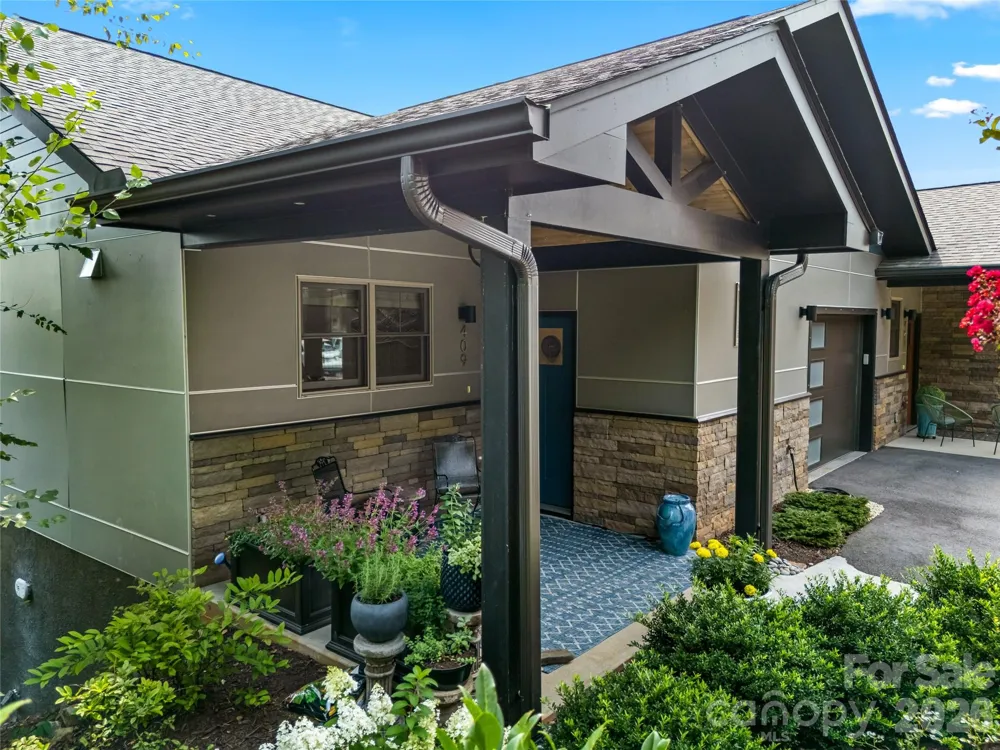 409 Kessler Place Asheville, NC 28804