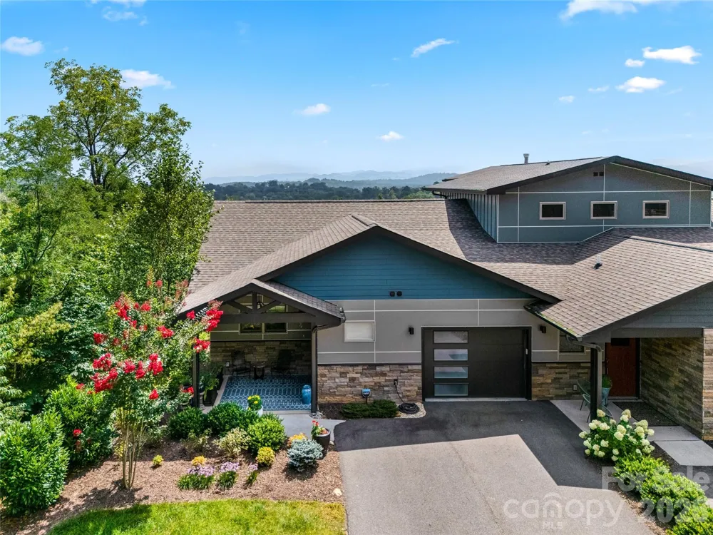 409 Kessler Place Asheville, NC 28804