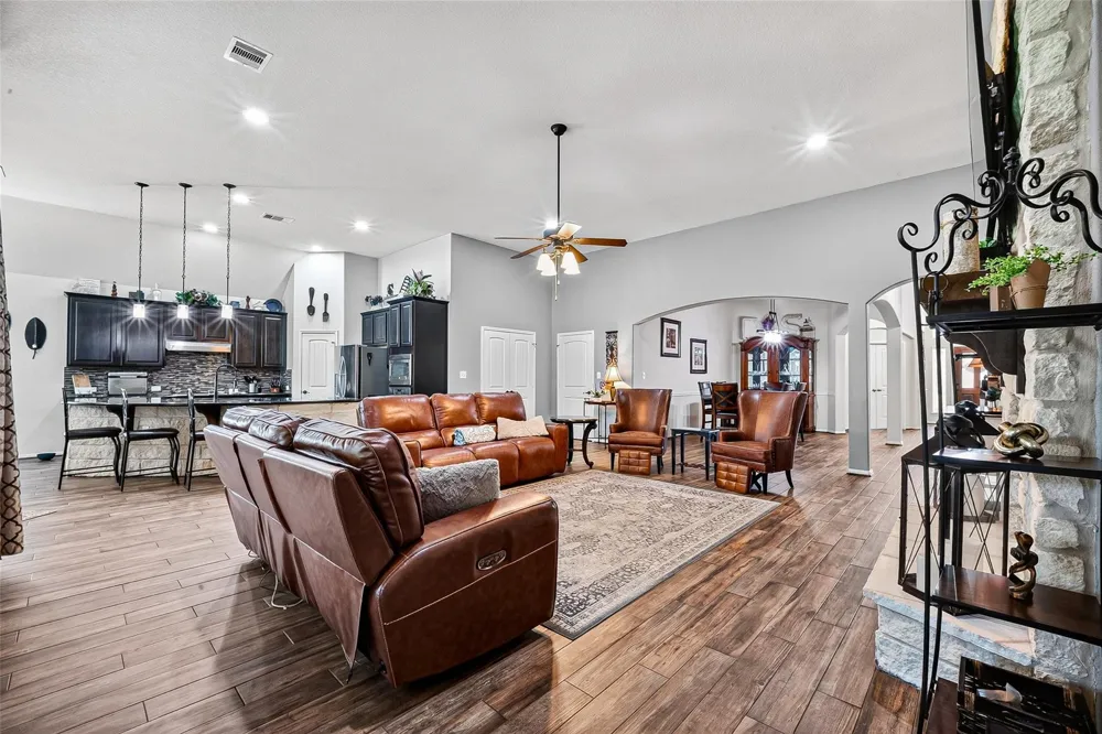 2414 Alexandra Deer Park, TX 77536