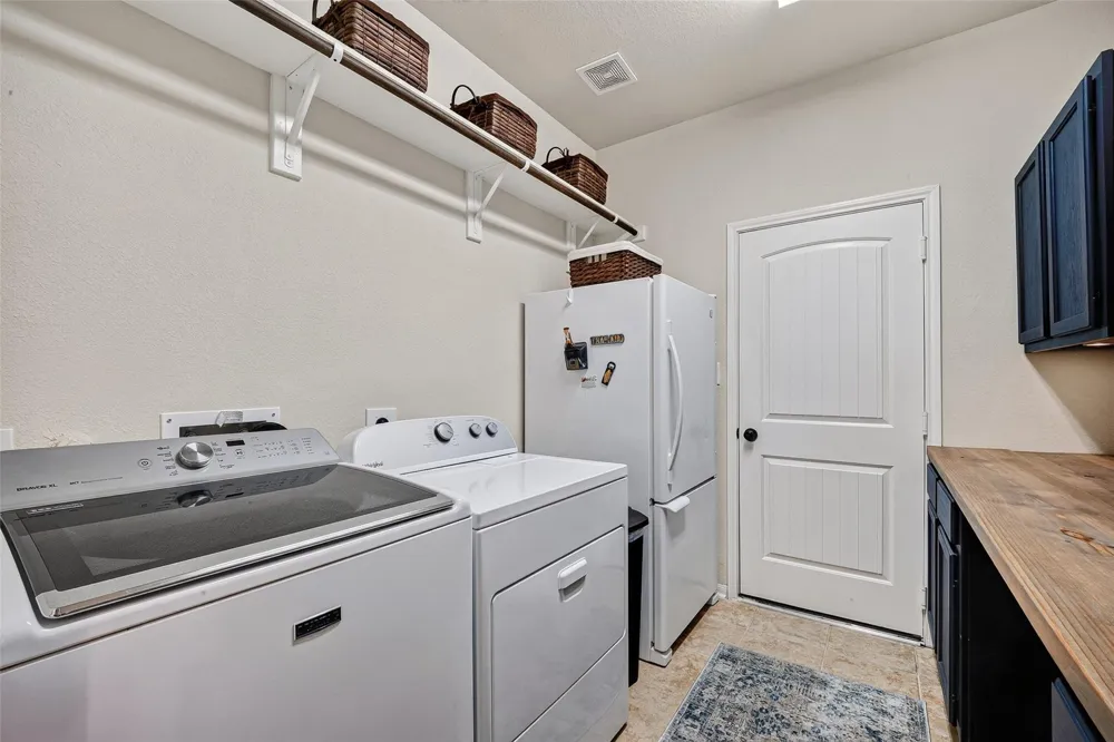 2414 Alexandra Deer Park, TX 77536