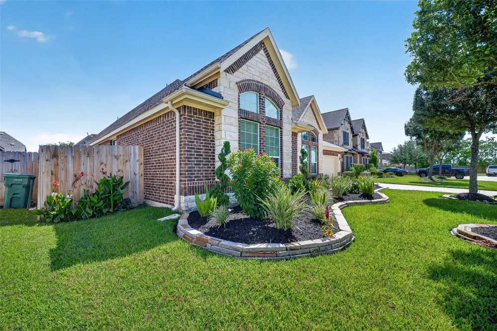 2414 Alexandra Deer Park, TX 77536