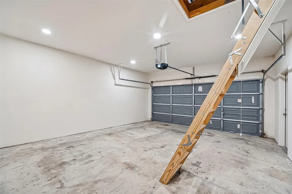 2414 Alexandra Deer Park, TX 77536