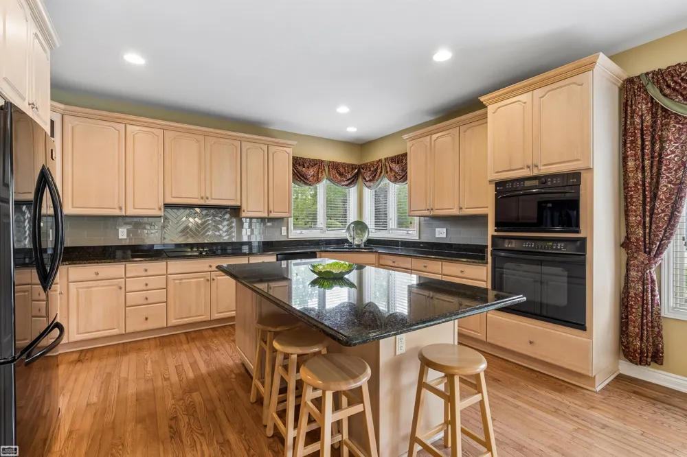 14777 Sparrow Drive Shelby Charter Township, MI 48315