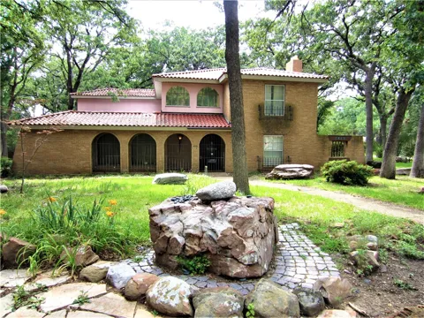 1815 Greenwood Drive