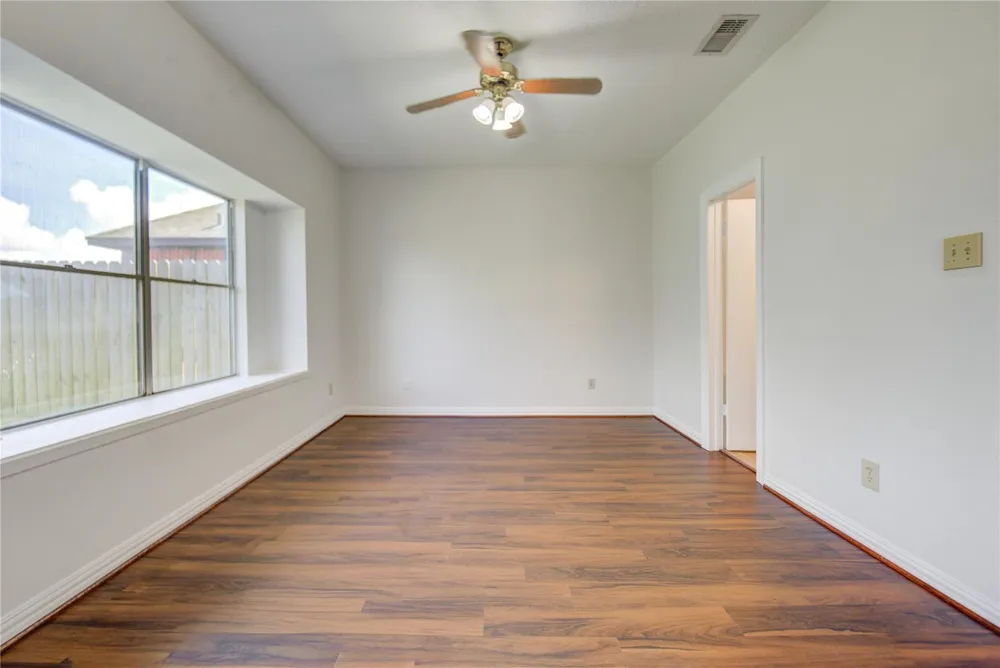 308 Ranch House Road Angleton, TX 77515