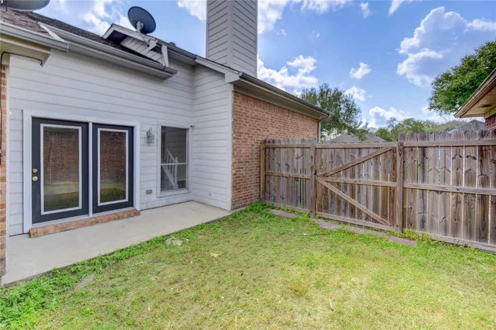 308 Ranch House Road Angleton, TX 77515