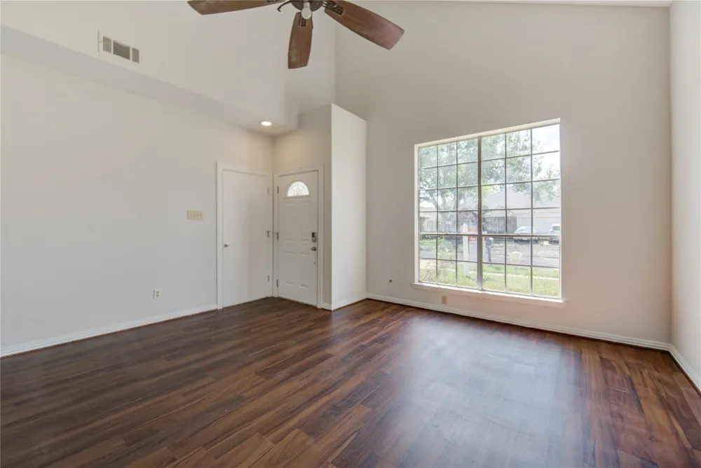 308 Ranch House Road Angleton, TX 77515